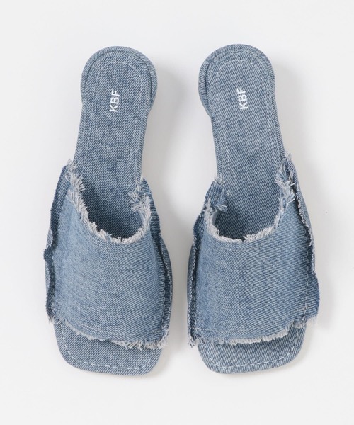 KBF（ケイビーエフ）の「デザインヒールスクエアトゥミュール（サンダル・レディース・ライトブルー/ブラック・38/36/37）」の9枚目の写真