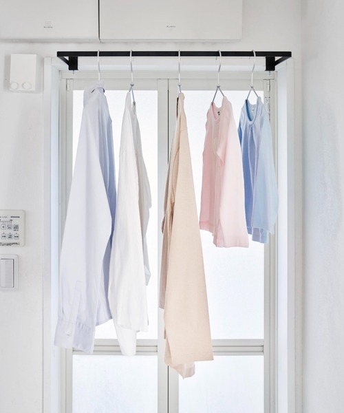 tower（タワー）の「tower（タワー）室内物干しハンガー 奥行ワイド（ランドリーグッズ・レディース・ブラック/ホワイト・ONE SIZE）」の21枚目の写真