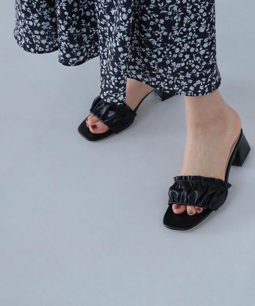 NATURAL BEAUTY BASIC（ナチュラルビューティーベーシック）の「◇シャーリングミュール（サンダル・レディース・シルバー/ブラック・SMALL/MEDIUM）」の10枚目の写真