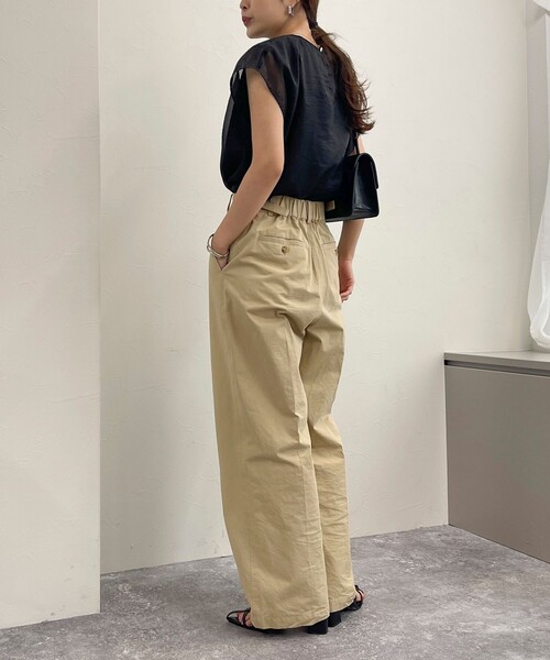 fredy emue(フレディエミュ)の「シアーレイヤードノースリーブブラウス(シャツ/ブラウス・レディース・オフホワイト/ブラック/ライトグレー・38)」の21枚目の写真