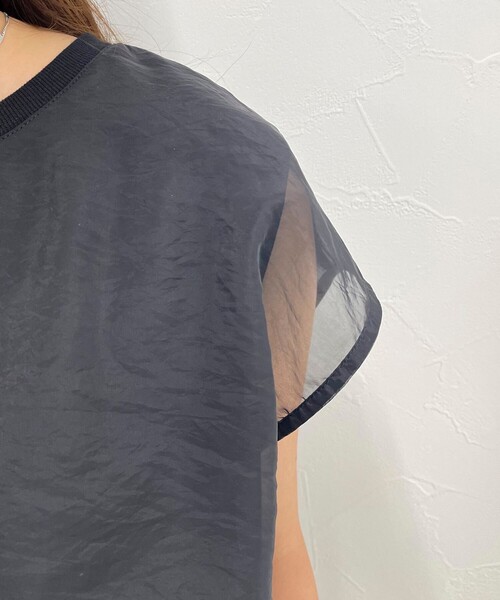 fredy emue(フレディエミュ)の「シアーレイヤードノースリーブブラウス(シャツ/ブラウス・レディース・オフホワイト/ブラック/ライトグレー・38)」の10枚目の写真