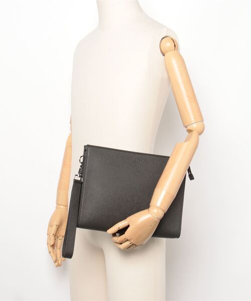 dunhill(ダンヒル)の「カドガン ジップポーチ / CADOGAN ZIPPED POUCH(ハンドバッグ・メンズ・アッシュグレー・ONE SIZE)」の10枚目の写真