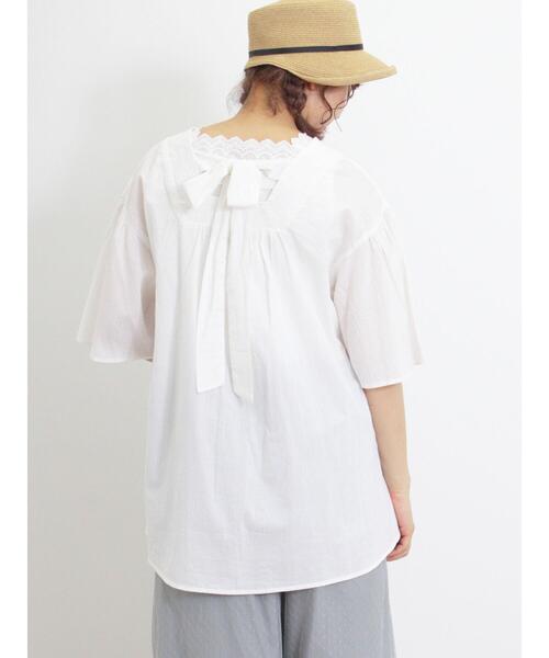 Samansa Mos2(サマンサ モスモス)の「バックリボンフレアスリーブブラウス(シャツ/ブラウス・レディース・チャコールグレー/オフホワイト/ブラック/イエロー・F)」の2枚目の写真