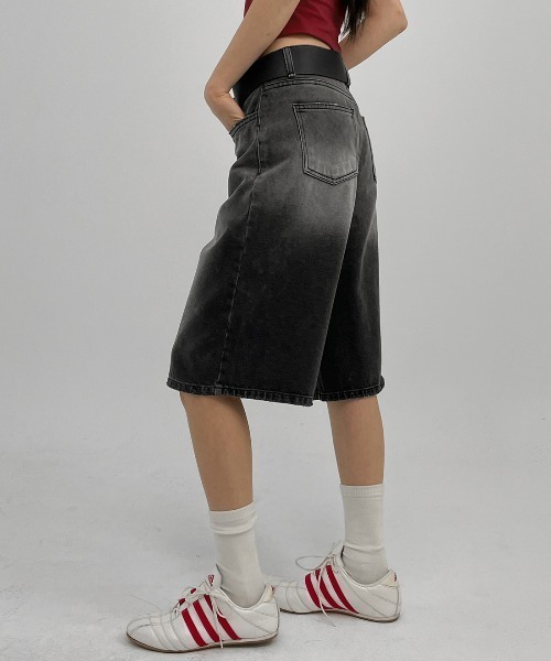 BLACKUP（ブラックアップ）の「[MADE] ボイシーワッシングバミューダデニムパンツ（デニムパンツ・レディース・ブラック・LARGE/MEDIUM/SMALL）」の2枚目の写真