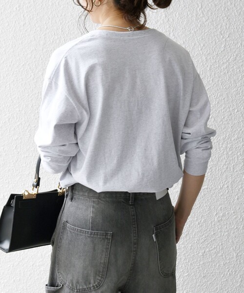 SHIPS any（シップス エニィ）の「【SHIPS any別注】THE KNiTS:〈洗濯機可能〉ラウンドヘム ロゴ ロングスリーブ TEE（Tシャツ/カットソー・レディース・チャコールグレー/グレー/ホワイト・ONE SIZE）」の17枚目の写真