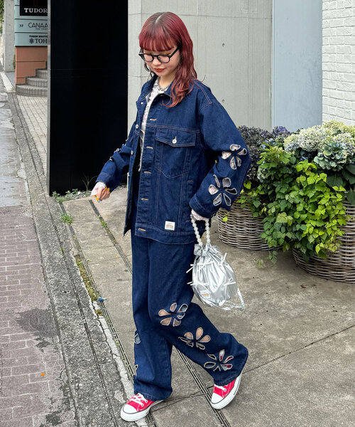 HELLO.SANFRANCISCO（ハローサンフランシスコ）の「【HELLO.SANFRANCISCO/ハローサンフランシスコ】フラワーカットアウトデニムパンツ（デニムパンツ・レディース・サックスブルー/ブルー・MEDIUM/SMALL/X-SMALL）」の8枚目の写真