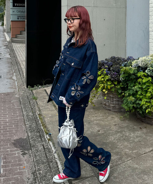 HELLO.SANFRANCISCO（ハローサンフランシスコ）の「【HELLO.SANFRANCISCO/ハローサンフランシスコ】フラワーカットアウトデニムパンツ（デニムパンツ・レディース・サックスブルー/ブルー・MEDIUM/SMALL/X-SMALL）」の7枚目の写真