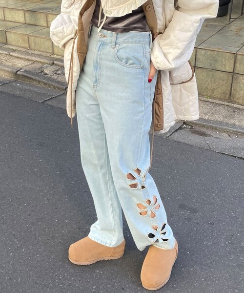 HELLO.SANFRANCISCO（ハローサンフランシスコ）の「【HELLO.SANFRANCISCO/ハローサンフランシスコ】フラワーカットアウトデニムパンツ（デニムパンツ・レディース・サックスブルー/ブルー・MEDIUM/SMALL/X-SMALL）」の22枚目の写真