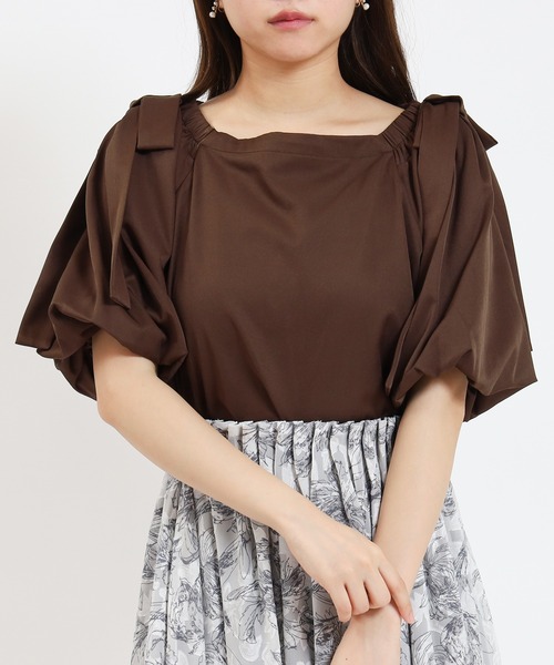 ASTORIA ODIER(アストリアオディール)の「とろみ肩リボンブラウス(シャツ/ブラウス・レディース・ブラック/スモークピンク/ホワイト/ブラウン/ベージュ・MEDIUM)」の20枚目の写真