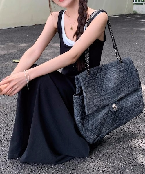 gossip!ロサンゼルス(ゴシップロサンゼルス)の「Y2Kバイカラーデザイン レイヤードマキシワンピース キャミソールワンピース 日常&通勤用(ワンピース・レディース・ブラック・FREE)」の11枚目の写真