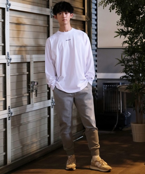 NEW ERA(ニューエラ)の「NEW ERA/ニューエラ ロンTee/コットンTee オーバーサイズ バックプリント 14324695/14324696/14324697(Tシャツ/カットソー・メンズ・ホワイト/ブラウン/ブラック・M/L/XL/2XL)」の8枚目の写真