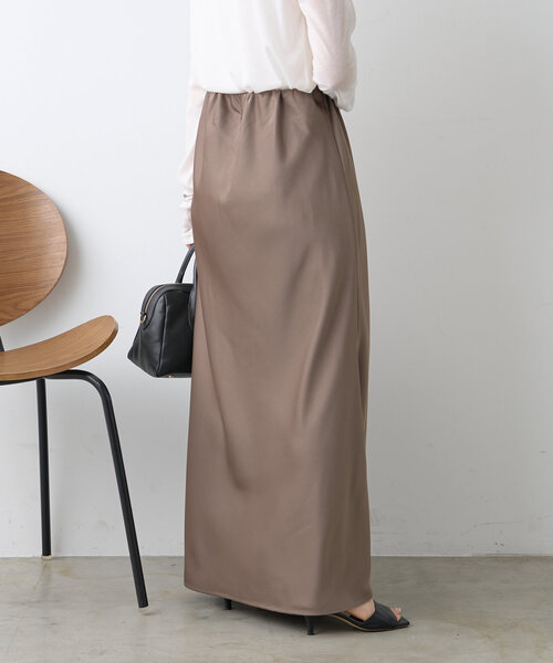 Jena espace merveilleux（ジェナ　エスパスメルヴェイユ）の「サテンロングスカート（スカート・レディース・カーキ/ブラック/ベージュ・FREE）」の17枚目の写真