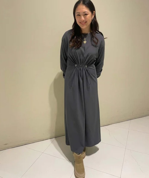 ROXY(ロキシー)の「NEVER BORED/ロキシー速乾UVカットドローコード付きワンピース(ワンピース・レディース・ナチュラル/チャコールグレー/ブラック・SMALL/MEDIUM/LARGE)」の3枚目の写真