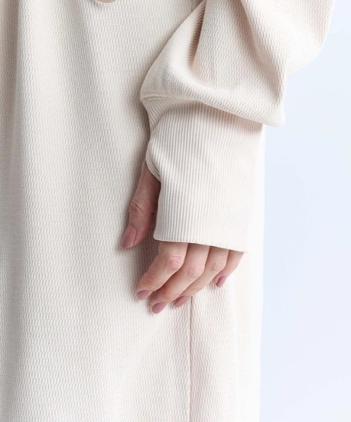 ROXY(ロキシー)の「NEVER BORED/ロキシー速乾UVカットドローコード付きワンピース(ワンピース・レディース・ナチュラル/チャコールグレー/ブラック・SMALL/MEDIUM/LARGE)」の12枚目の写真