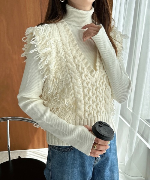 セール】ショート丈Vネックフリンジニットベスト（ベスト）｜andme