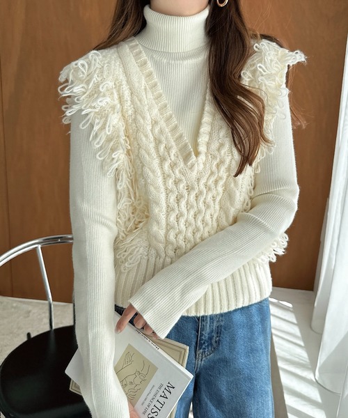 セール】ショート丈Vネックフリンジニットベスト（ベスト）｜andme