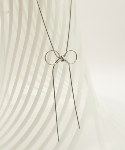 ciite'(シーテ)の「simple ribbon necklace / シンプル リボン ネックレス(ネックレス・レディース・シルバー/ゴールド/ピンクゴールド・FREE)」の5枚目の写真