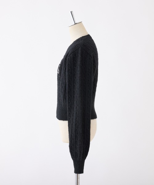one after another NICE CLAUP（ワンアフターアナザーナイスクラップ）の「ロゴ刺繍ケーブルニット（ニット/セーター・レディース・レッド/ピンク/ブラック/オフホワイト・FREE）」の6枚目の写真