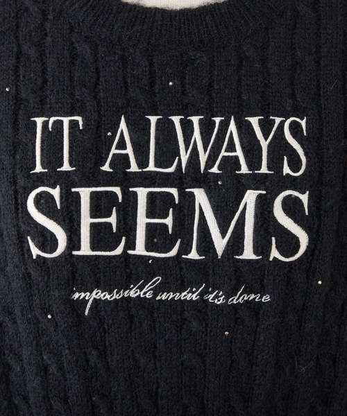 one after another NICE CLAUP（ワンアフターアナザーナイスクラップ）の「ロゴ刺繍ケーブルニット（ニット/セーター・レディース・レッド/ピンク/ブラック/オフホワイト・FREE）」の9枚目の写真