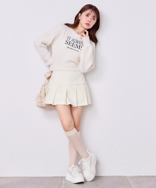 one after another NICE CLAUP（ワンアフターアナザーナイスクラップ）の「ロゴ刺繍ケーブルニット（ニット/セーター・レディース・レッド/ピンク/ブラック/オフホワイト・FREE）」の16枚目の写真