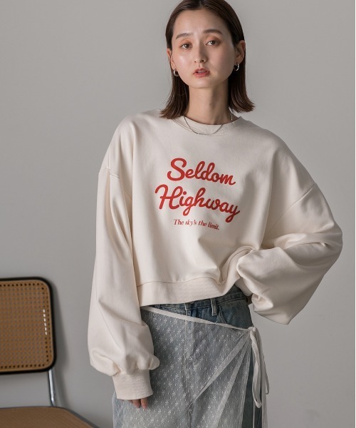 ad thie（アドティエ）の「フロッキープリント ショートプルオーバー（スウェット・レディース・ブラウン/レッド/アイボリー/オートミール/チャコール・FREE）」の6枚目の写真