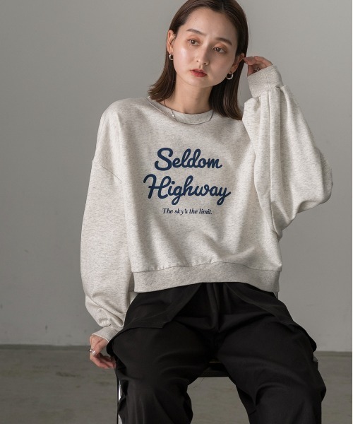 ad thie（アドティエ）の「フロッキープリント ショートプルオーバー（スウェット・レディース・ブラウン/レッド/アイボリー/オートミール/チャコール・FREE）」の10枚目の写真