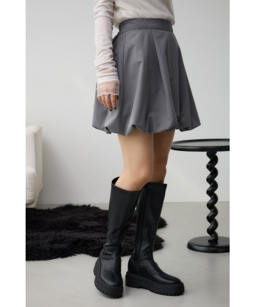 AZUL by moussy（アズールバイマウジー）の「バルーンミニキュロットパンツ（スカート・レディース・ブラック/グレー・SMALL/MEDIUM）」の13枚目の写真