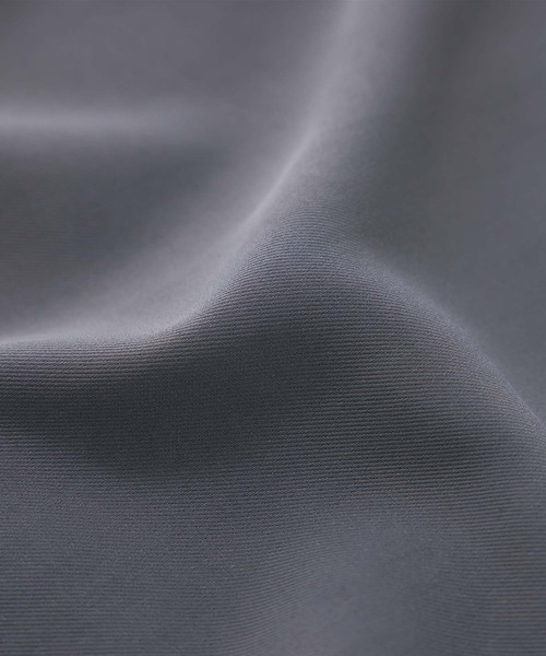 kOhAKU（コハク）の「『ジップデザインスラックス』（スラックス・レディース・チャコール/ブラック・1/2）」の7枚目の写真