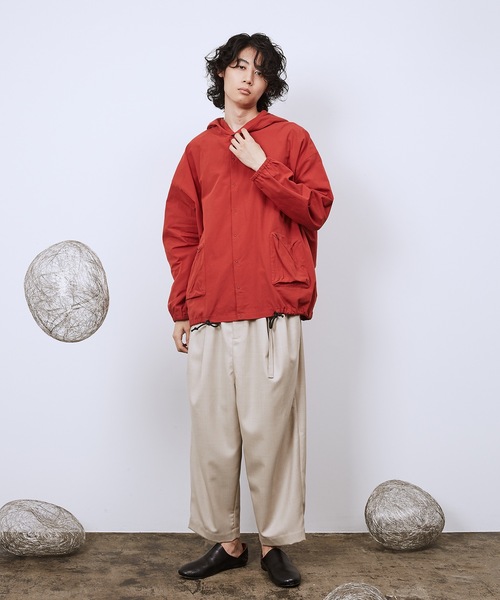 Dulcamara(ドゥルカマラ)の「ワイドフーディーシャツ(パーカー・メンズ・レッド/キナリ/スミクロ・0/1)」の5枚目の写真