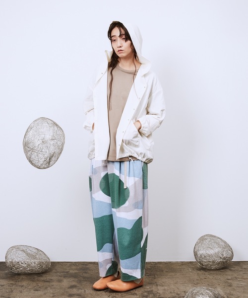 Dulcamara(ドゥルカマラ)の「ワイドフーディーシャツ(パーカー・メンズ・レッド/キナリ/スミクロ・0/1)」の12枚目の写真