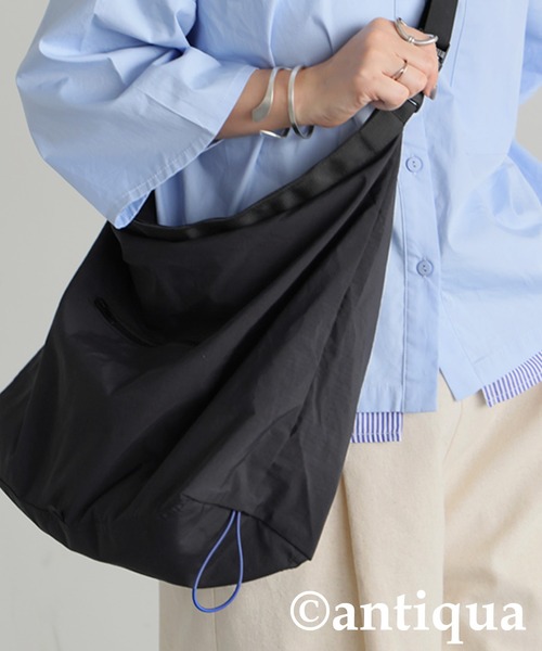 antiqua（アンティカ）の「ナイロンショルダーバッグ（ショルダーバッグ・レディース・ブラック/ブルー・FREE）」の12枚目の写真