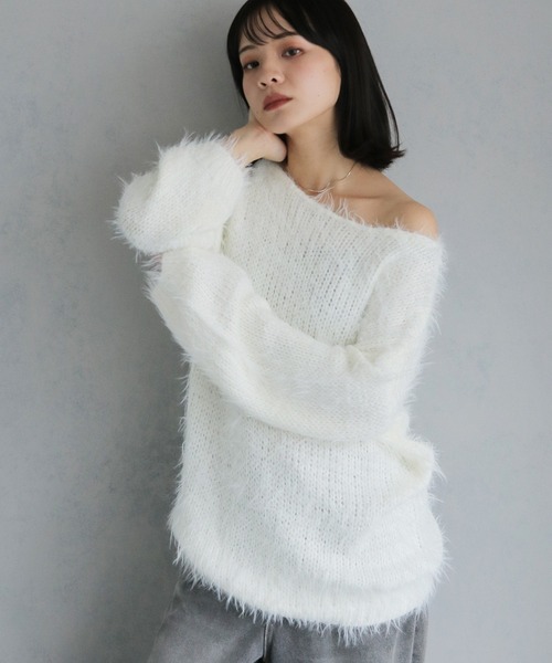 cheriella(シェリエラ)の「【cheriella】オーバーサイズシャギーニットプルオーバー(ニット/セーター・レディース・ホワイト/ブラック/パープル/ブラウン・M)」の5枚目の写真