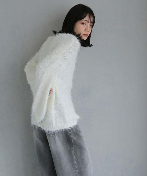 cheriella(シェリエラ)の「【cheriella】オーバーサイズシャギーニットプルオーバー(ニット/セーター・レディース・ホワイト/ブラック/パープル/ブラウン・M)」の10枚目の写真