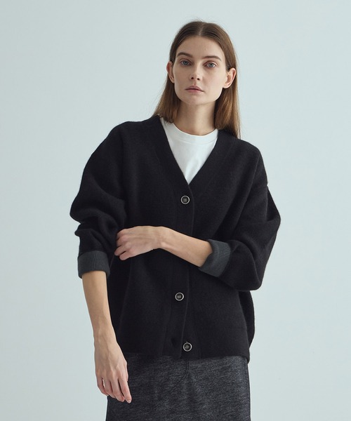 THE TOKYO(ザトウキョウ)の「【THE TOKYO/ザトウキョウ】CASHMERE REVERSIBLE CARDIGAN/カシミヤリバーシブルニットカーディガン(ニット/セーター・レディース・ブラック/グリーン/オレンジ/ブルー/チャコールグレー・44/40)」の2枚目の写真