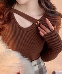 Ⅴネックハートチャームリブニット