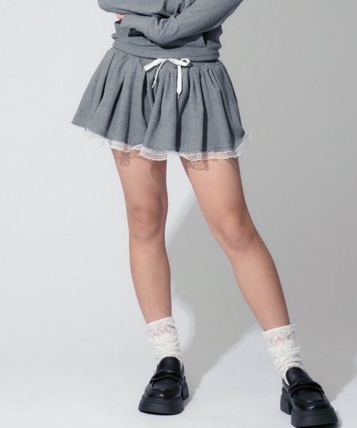 ALLuRing ChaRm(アリュリングチャーム)の「Lace Pleated Sweat Skirt / レースプリーツスウェットスカート(スカート・レディース・グレー・S/M)」の13枚目の写真