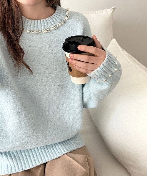 COCOMOMO(ココモモ)の「バールニット 華やか ビジュートップス(ニット/セーター・レディース・ダークグレー/イエロー/アイボリー/ワイン/ブルー・FREE)」の6枚目の写真