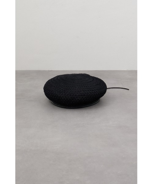 AZUL by moussy(アズールバイマウジー)の「パイピングサーモベレー(ハンチング/ベレー帽・レディース・ブラック/ベージュ・FREE)」の4枚目の写真