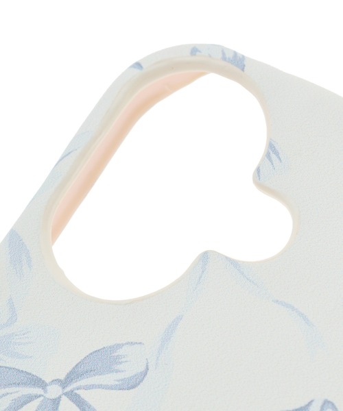 Maison de FLEUR（メゾンドフルール）の「リボンプリントアイフォン16ケース（スマホケース/カバー・レディース・ブラック/グレイッシュブルー/ピンク・FREE）」の4枚目の写真