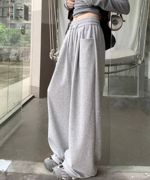 ampm（エーエムピーエム）の「【ampm】スーパーワイドリラックススウェットパンツ（スウェットパンツ・レディース・ブラック/グレー/レッド/ライトグレー・FREE）」の19枚目の写真