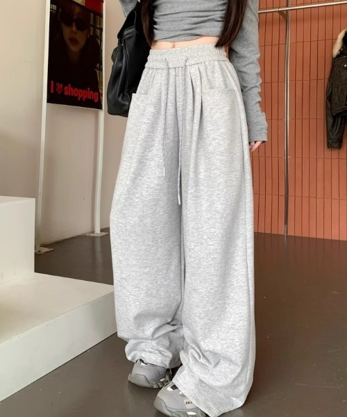 ampm（エーエムピーエム）の「【ampm】スーパーワイドリラックススウェットパンツ（スウェットパンツ・レディース・ブラック/グレー/レッド/ライトグレー・FREE）」の21枚目の写真