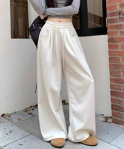 ampm（エーエムピーエム）の「【ampm】スーパーワイドリラックススウェットパンツ（スウェットパンツ・レディース・ブラック/グレー/レッド/ライトグレー・FREE）」の12枚目の写真