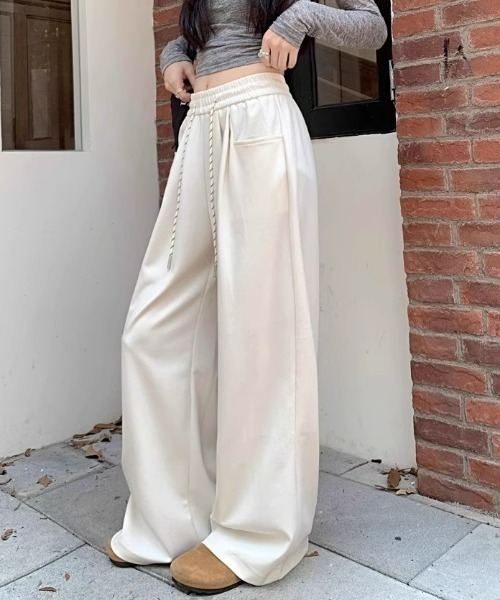 ampm（エーエムピーエム）の「【ampm】スーパーワイドリラックススウェットパンツ（スウェットパンツ・レディース・ブラック/グレー/レッド/ライトグレー・FREE）」の11枚目の写真