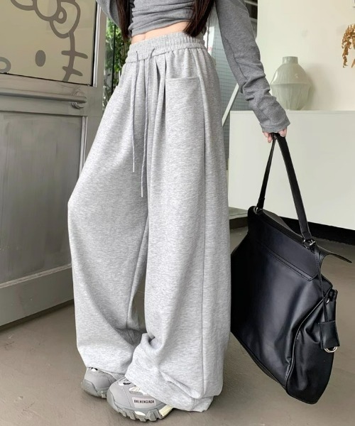 ampm（エーエムピーエム）の「【ampm】スーパーワイドリラックススウェットパンツ（スウェットパンツ・レディース・ブラック/グレー/レッド/ライトグレー・FREE）」の18枚目の写真