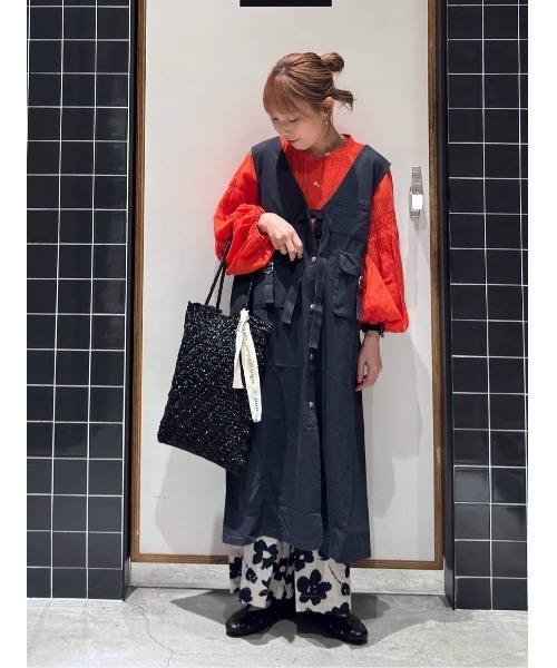 niko and...(ニコアンド)の「オリジナルシェルモチーフトートバッグ(トートバッグ・レディース・シルバー/ブラック・0)」の16枚目の写真
