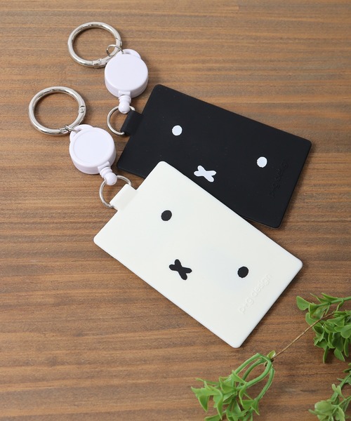 FUNALIVE(ファンアライブ)の「KAISATSU パスケース ディックブルーナ(パスケース・レディース・ホワイト/ブラック/ブラウン・FREE)」の2枚目の写真