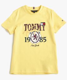 TOMMY HILFIGER（トミーヒルフィガー）の「グラフィックショートスリーブTシャツ（Tシャツ/カットソー）」