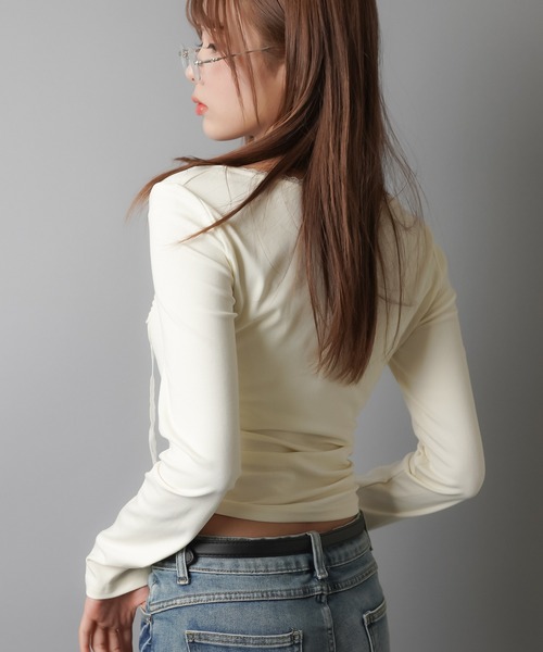 SPINNS(スピンズ)の「ZIP!で紹介されました♪【セットアイテム】長袖カットソー/ロンT/レースタイ付き(Tシャツ/カットソー・レディース・チャコール/アイボリー/ブラウン/ブラック・ONESIZE)」の15枚目の写真