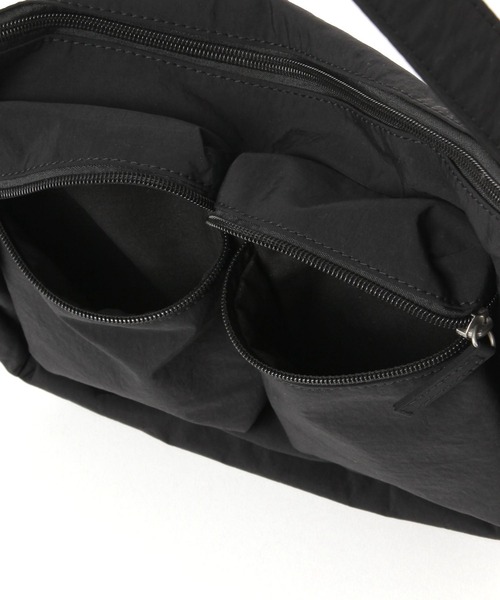 studio CLIP（スタディオクリップ）の「【軽量】ナイロン軽らくショルダーバッグ（ショルダーバッグ・レディース・キャメル/ライトベージュ/ブラック・FREE）」の12枚目の写真