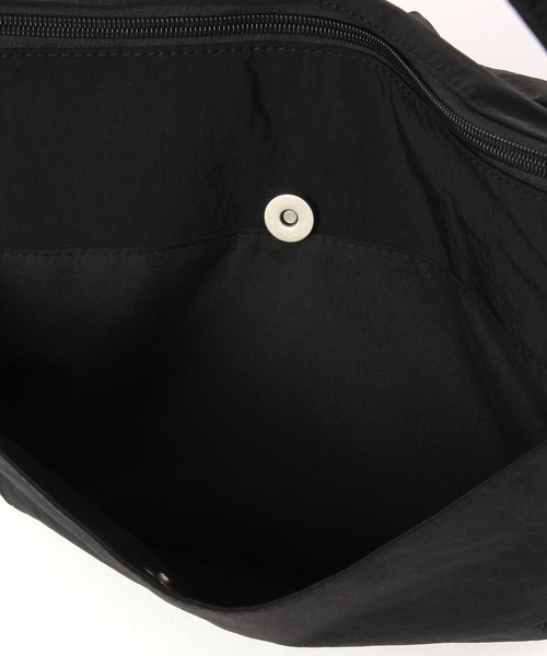 studio CLIP（スタディオクリップ）の「【軽量】ナイロン軽らくショルダーバッグ（ショルダーバッグ・レディース・キャメル/ライトベージュ/ブラック・FREE）」の15枚目の写真